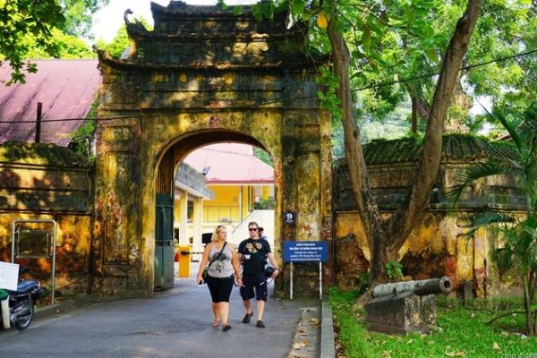 Hồ Chí Minh → Hà Nội